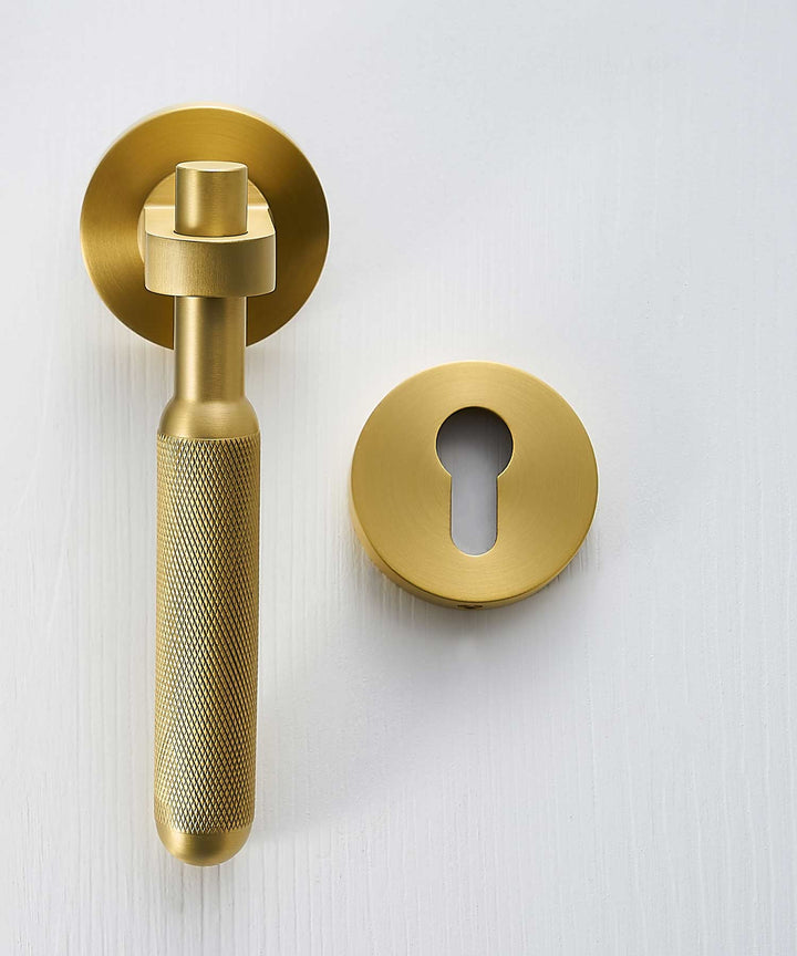 CONTOUR Solid Brass Knurled Door Lever Handle Set - Luxury Handles